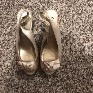 Fioni gold heeled sandals sz 6 1/2